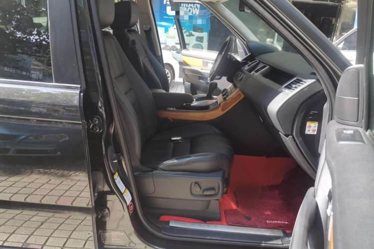 Used Land Rover Range Sport 2013 5.0 NA V8 HSE Interior 8