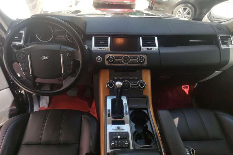 Used Land Rover Range Sport 2013 5.0 NA V8 HSE Interior 3