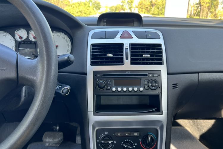 Used Peugeot 307 2010 Sedan 1.6L Automatic Comfort Edition