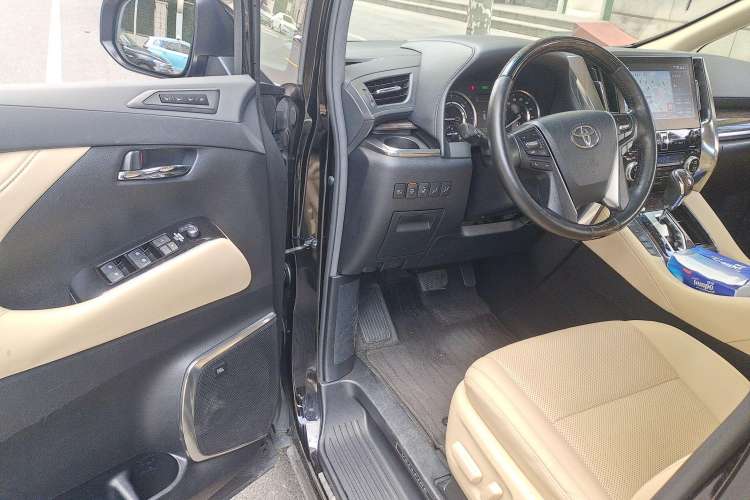 Used Toyota Vellfire 2020 Dual-Engine 2.5L HV Prestige Edition Driver Seat