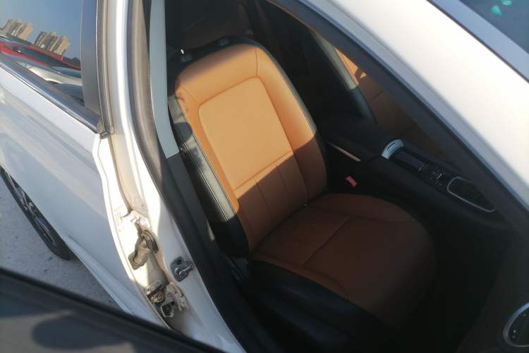 Used Roewe e550 2016 Deluxe Edition