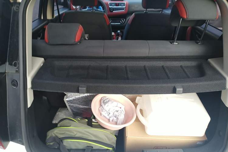 Used JAC iEV6E 2017 iEV6E Trunk