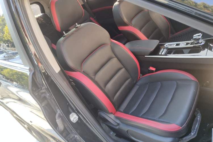 Used SOL X8 2021 300T DCT Leading Smart Connectivity Version 6 Seats