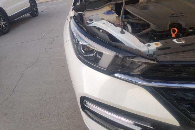 Used Chery Arrizo GX 2019 Pro 1.5T CVT Model Color Version China VI Standard Right Front Headlight