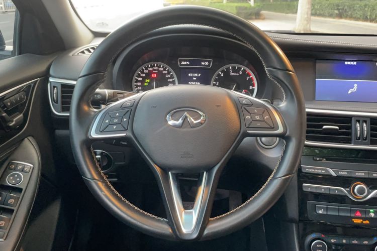 Used Infiniti QX30 2017 2.0T Four-Wheel Drive Sport Edition