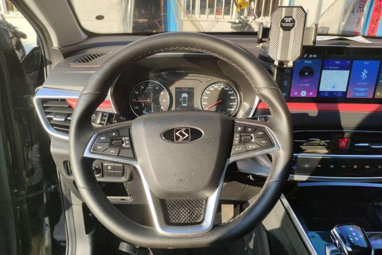 Used SOL X8 2021 300T DCT Leading Smart Connectivity Version 6 Seats