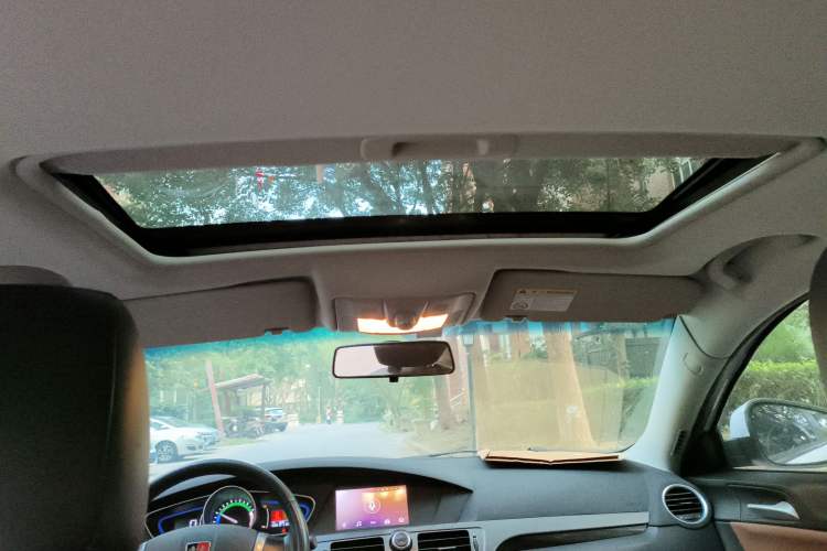 Used Roewe e550 2016 Deluxe Edition