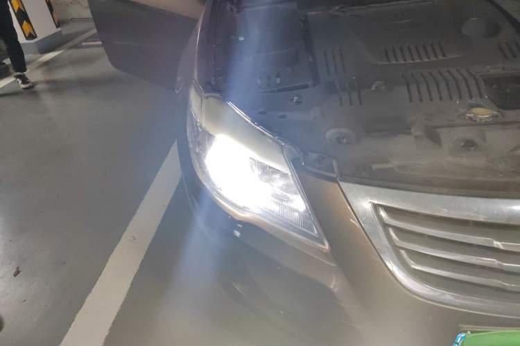 Used BYD G6 2013 2.0L Manual Luxury Version