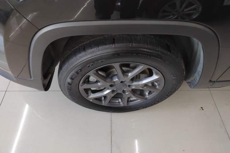 Used Jeep Cherokee 2020 2.0L Two-Wheel Drive Classic Sports Edition