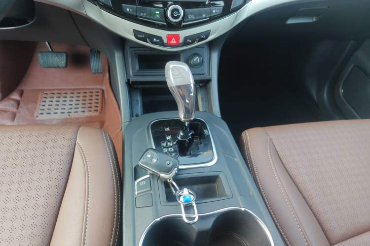 Used BYD S7 2015 2.0T Upgraded Automatic Luxury Version
