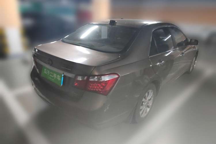 Used BYD G6 2013 2.0L Manual Luxury Version