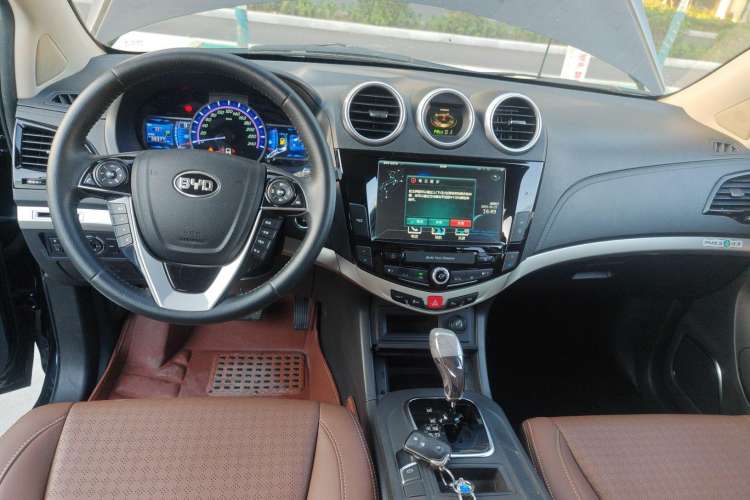 Used BYD S7 2015 2.0T Upgraded Automatic Luxury Version
