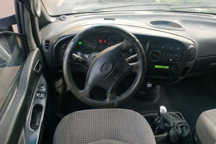 Used JAC Refine 2015 1.9T Shuttle Long-Wheelbase Comfort Model HFC4DB1-2C Steering Wheel