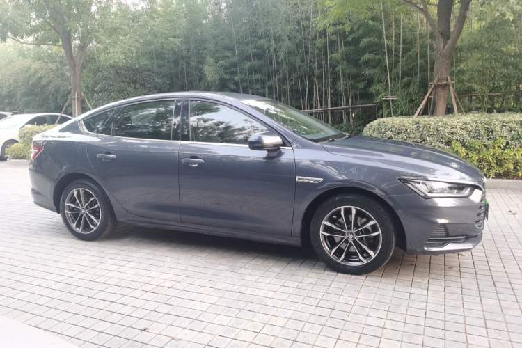 Used BYD Qin Pro 2020 Beyond Edition 1.5TI Automatic Flagship Version Exterior 2