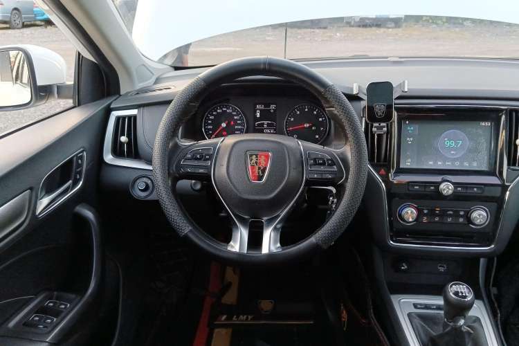 Used Roewe i6 2017 16T Manual Luxury Edition