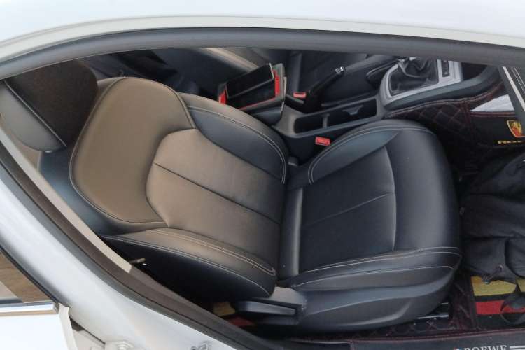 Used Roewe i6 2017 16T Manual Luxury Edition