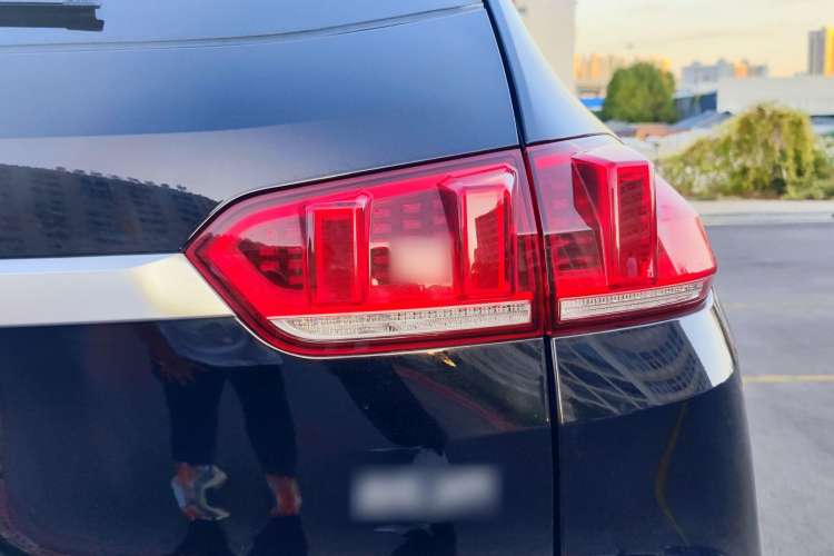 Used Wey VV5 2021 1.5T Two-Wheel Drive Smart Pioneer