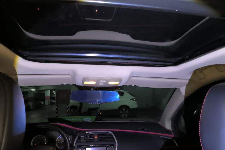 Used Suzuki S-Cross 2014 1.6L Manual Two-Wheel Drive Elite Model