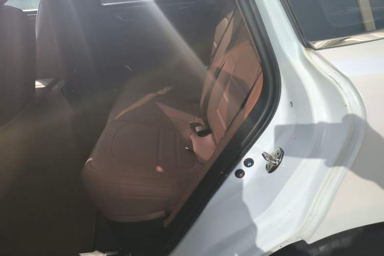 Used Zotye SR9 2017 2.0T Automatic Ultimate Edition