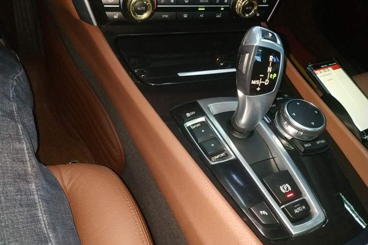 Used BMW 5 Series GT 2015 535i Leading Model