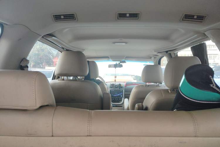 Used Buick GL8 2012 2.4L BASE Comfort Edition
