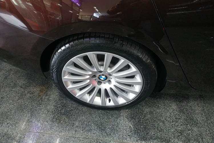 Used BMW 5 Series GT 2015 535i Leading Model