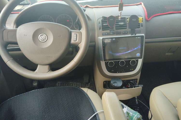 Used Buick GL8 2012 2.4L BASE Comfort Edition
