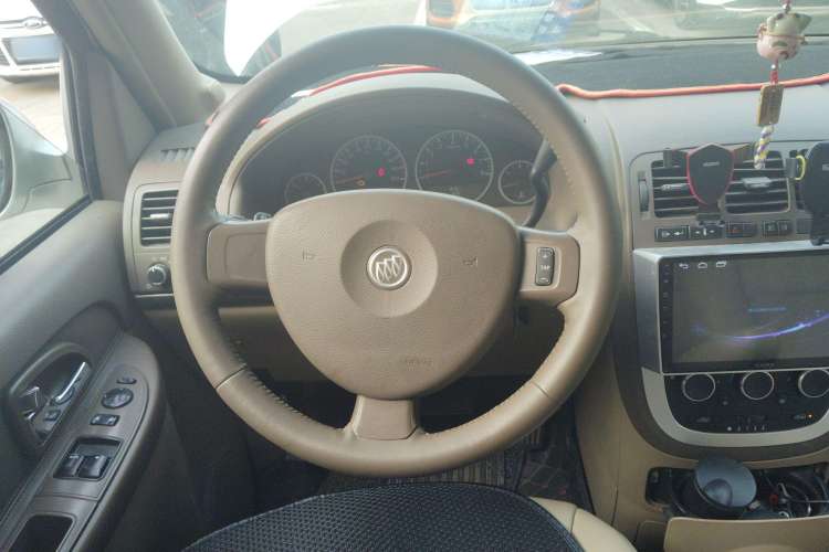 Used Buick GL8 2012 2.4L BASE Comfort Edition
