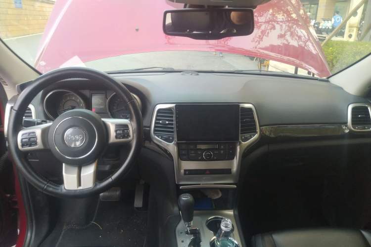 Used Jeep Grand Cherokee 2012 3.6L Comfort Navigation Edition
