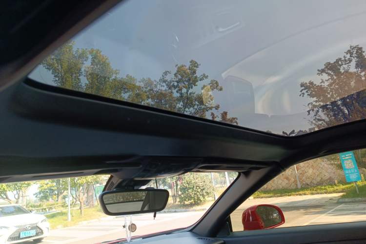 Used Mercedes-Benz SLK-Class 2011 SLK 200 Fashion Model
