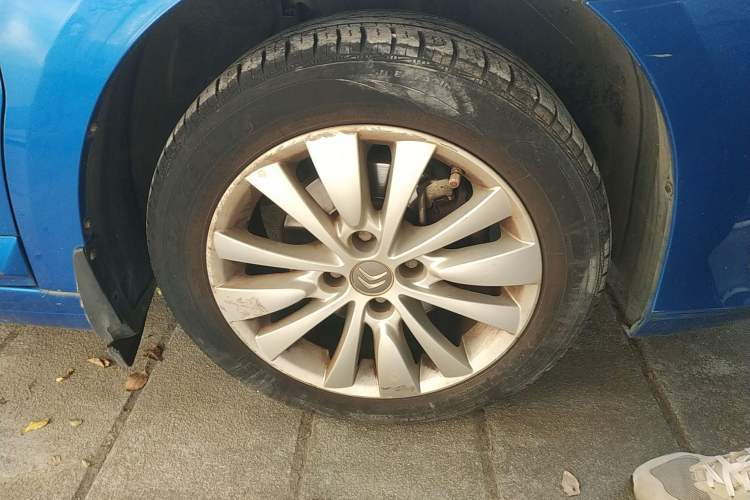 Used Citroen C-Quatre 2013 Hatchback 1.6L Automatic LeShang Model Right Front Wheel Hub