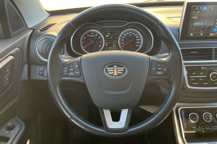 Used Bestune X40 2019 1.6L Automatic Luxury Version China V Emission Standard