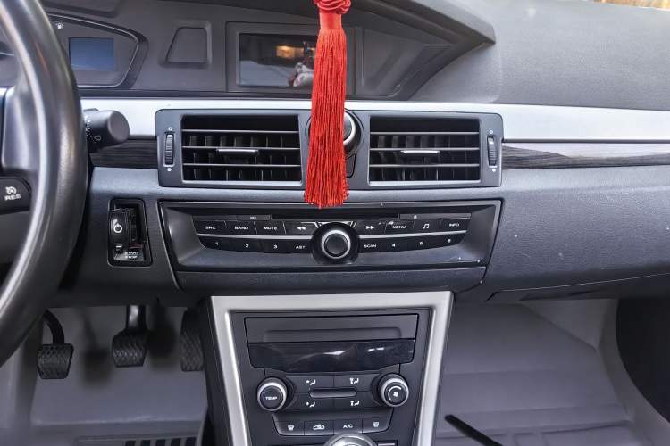 Used Roewe 550 2012 550 1.8L Manual Value Edition
