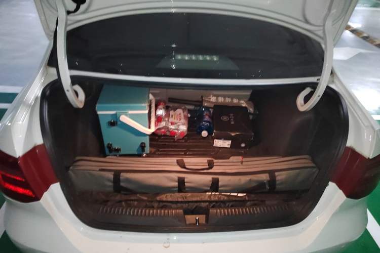 Used Volkswagen Jetta 2015 Value Edition 1.6L Automatic Comfort Version Trunk