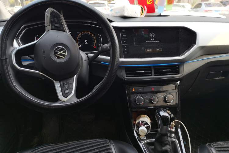 Used Volkswagen Tacqua 2021 1.5L Automatic Yue Zhi Lian Edition Center Console