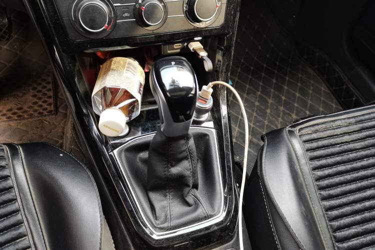 Used Volkswagen Tacqua 2021 1.5L Automatic Yue Zhi Lian Edition Gear Lever