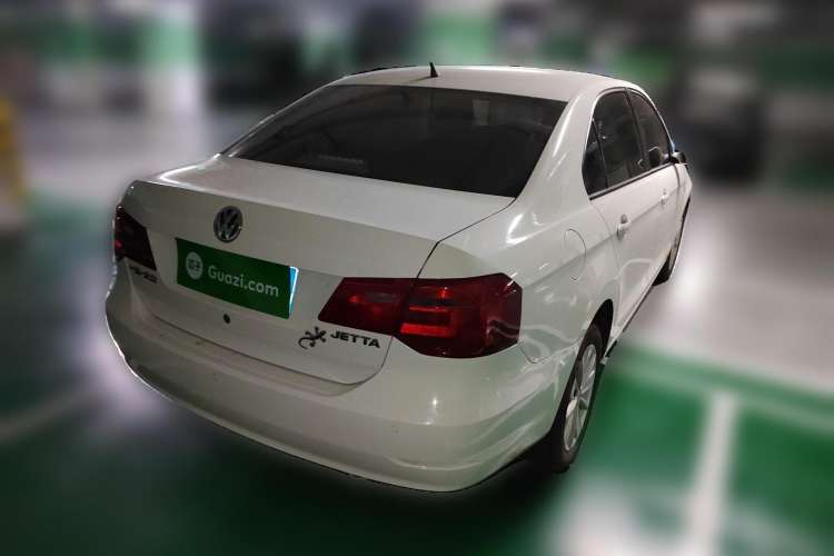 Used Volkswagen Jetta 2015 Value Edition 1.6L Automatic Comfort Version Rear Right 45 Deg