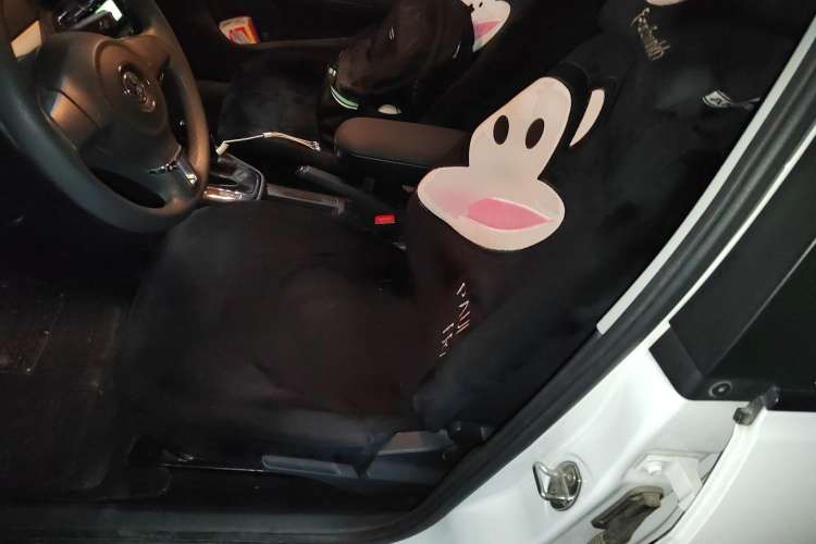 Used Volkswagen Jetta 2015 Value Edition 1.6L Automatic Comfort Version Left Front Seat