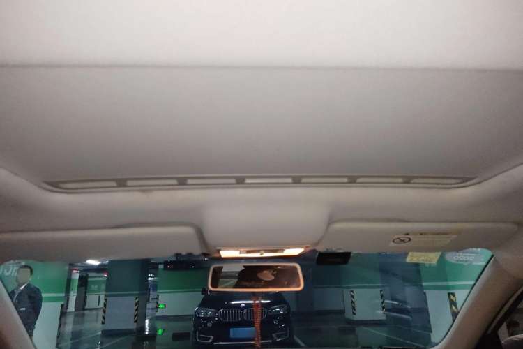 Used Volkswagen Jetta 2015 Value Edition 1.6L Automatic Comfort Version Headliner