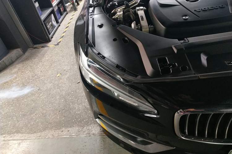 Used Volvo S90 New Energy 2019 T8 e-Drive Hybrid Intelligent Luxury Version China VI Standard Right Front Headlight
