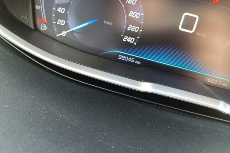 Used Peugeot 4008 2017 350THP Elite Edition Odometer Close Up