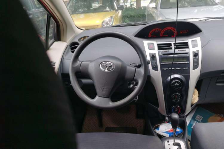 Used Toyota Yaris 2011 1.6E Automatic Charm Edition Steering Wheel
