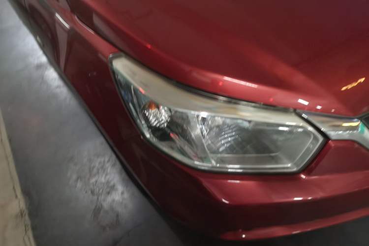Used Venucia R50 2013 1.6L Automatic Fashion Edition
