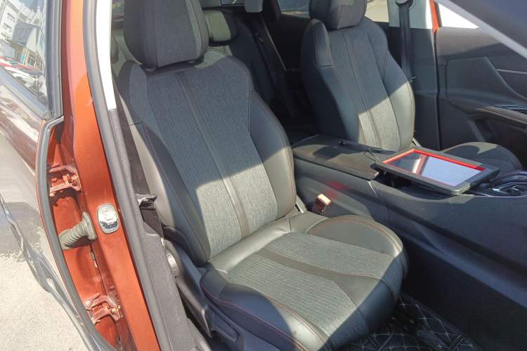 Used Peugeot 4008 2017 350THP Elite Edition Right Front Seat