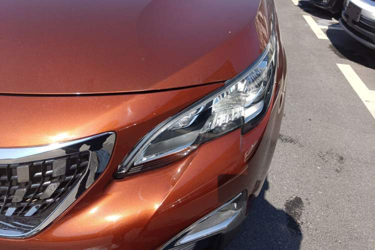 Used Peugeot 4008 2017 350THP Elite Edition Left Front Headlight