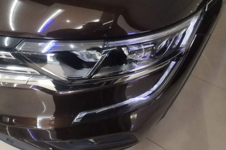 Used Renault Koleos 2017 2.0L Two-Wheel Drive Comfort Edition