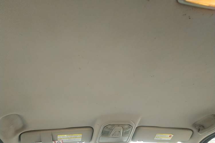 Used SAIC MAXUS T60 2017 2.8T Diesel Automatic 4x4 High-Ride Luxury Extended-Body Version China V Emission Standard