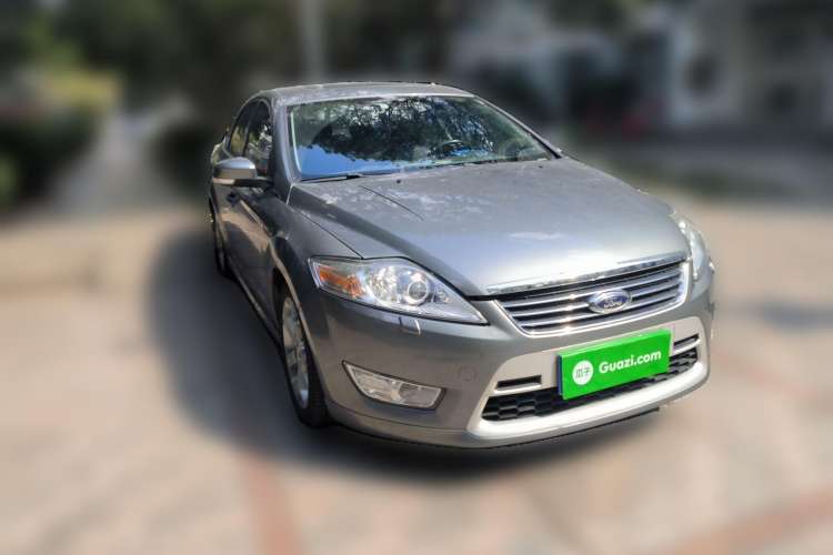 Used Ford Mondeo 2007 2.3L Luxury Sports Model Front Right 45 Deg