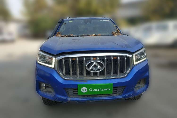 Used SAIC MAXUS T60 2017 2.8T Diesel Automatic 4x4 High-Ride Luxury Extended-Body Version China V Emission Standard