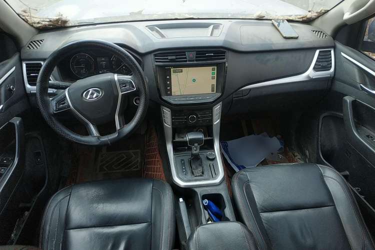 Used SAIC MAXUS T60 2017 2.8T Diesel Automatic 4x4 High-Ride Luxury Extended-Body Version China V Emission Standard